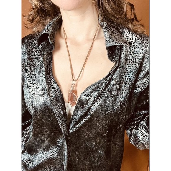 NWT The Carnelian Natural Stone Wire Wrapped Pendant Necklace With Suede Cord - Picture 4 of 6